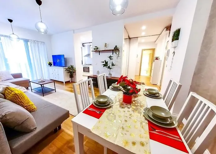 Old Town Spacious * Bükreş