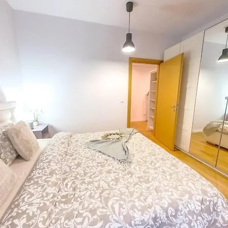 Old Town Spacious Apartamento *